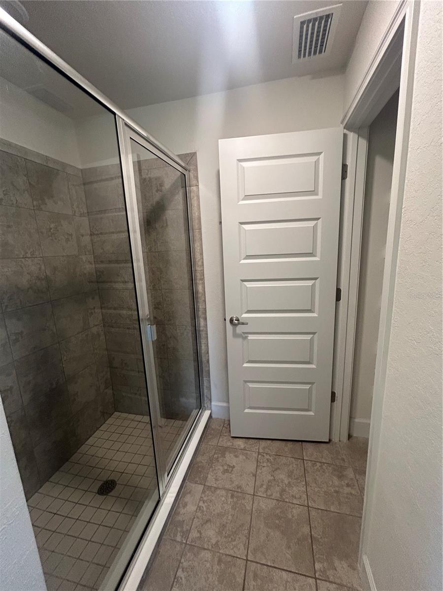 SUMMERCREST - Residential Lease