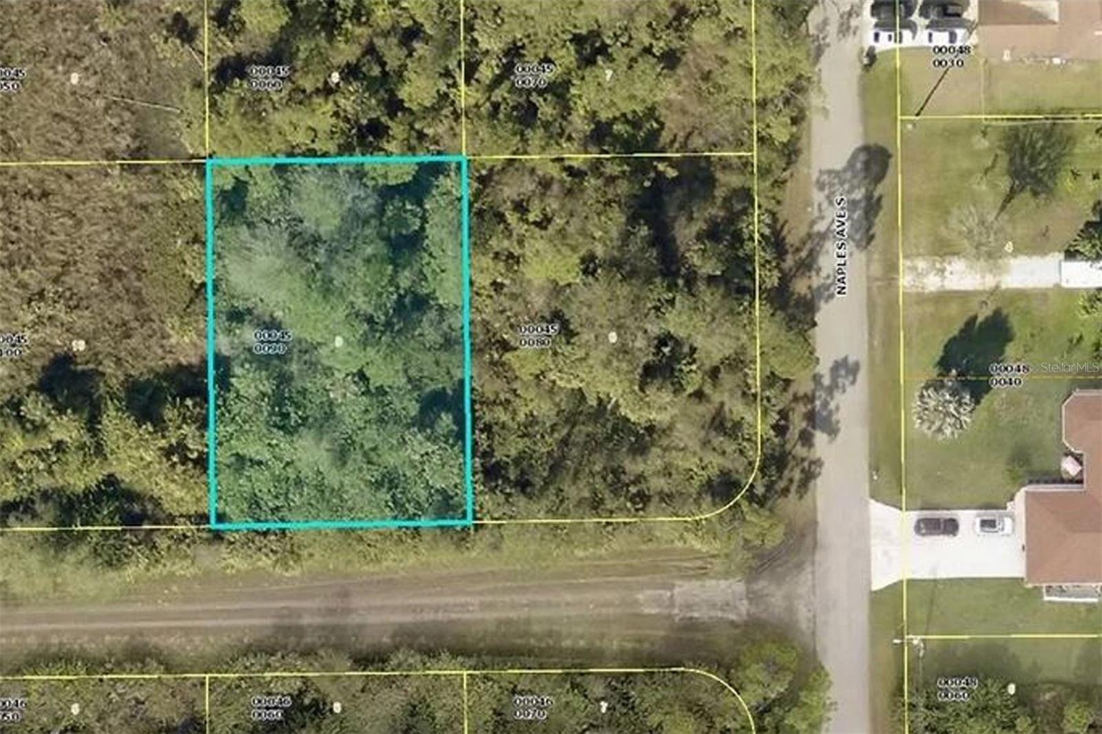 Great lot to build in quiet neighborhood of Lehigh Acres, easy access to Hwy 82 to Ft Myers and Immokalee .