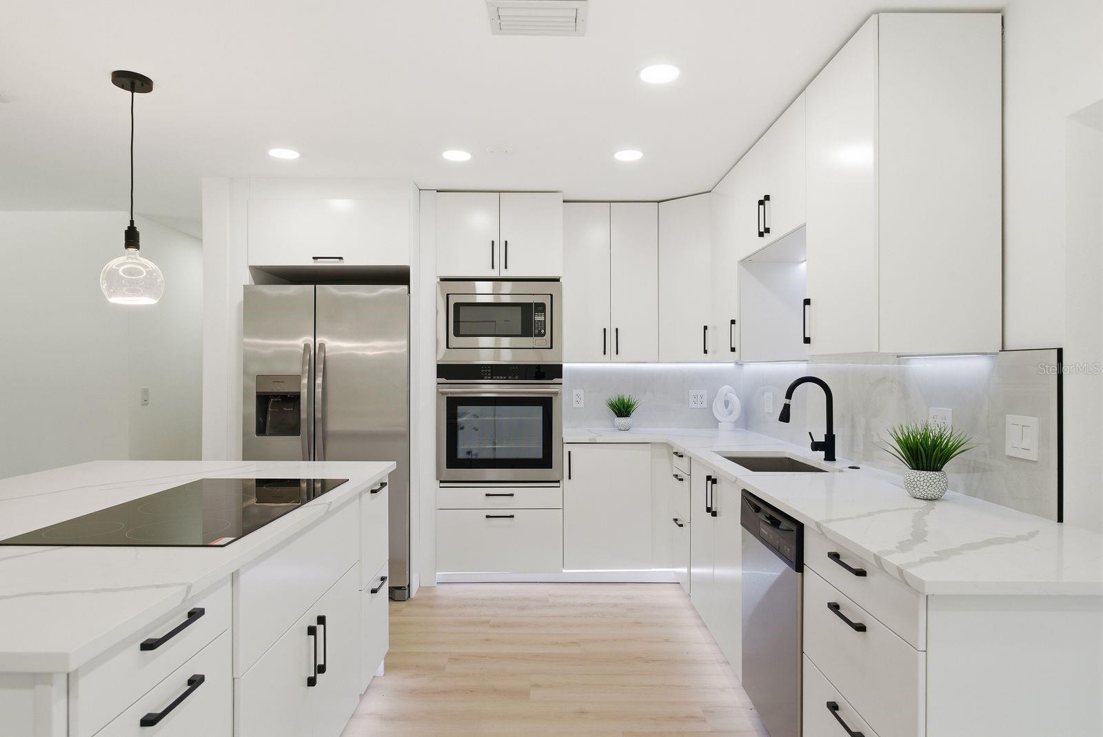FAIRWAY MANOR - Residential