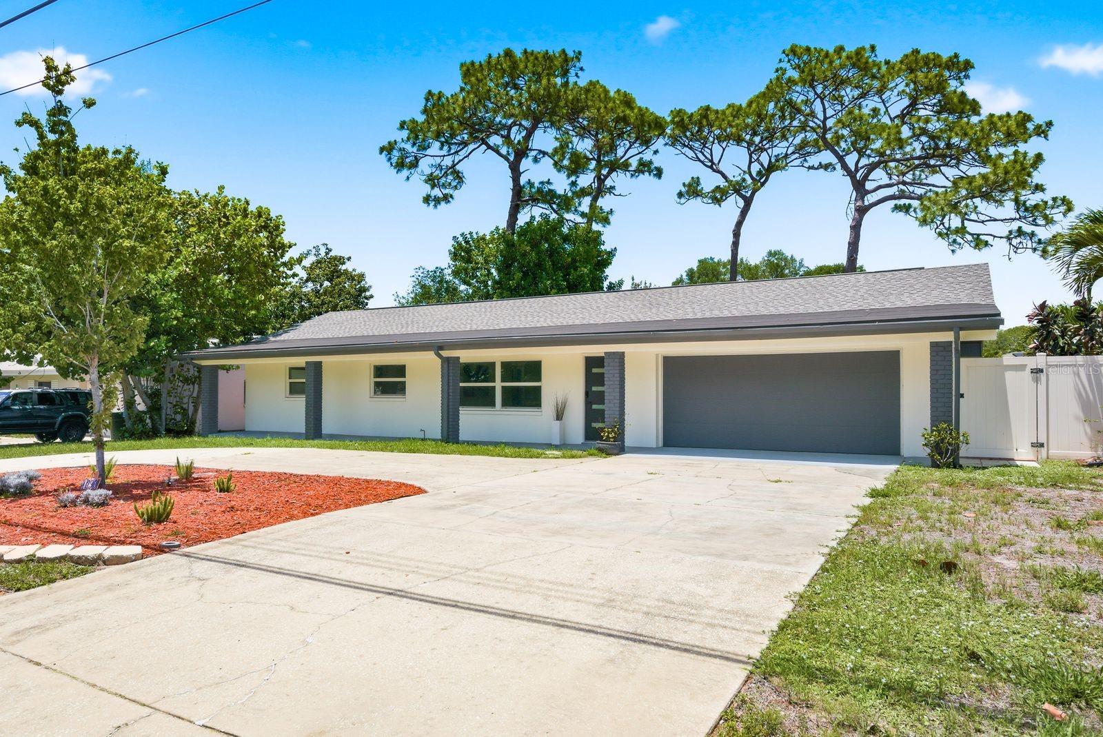 FAIRWAY MANOR - Residential