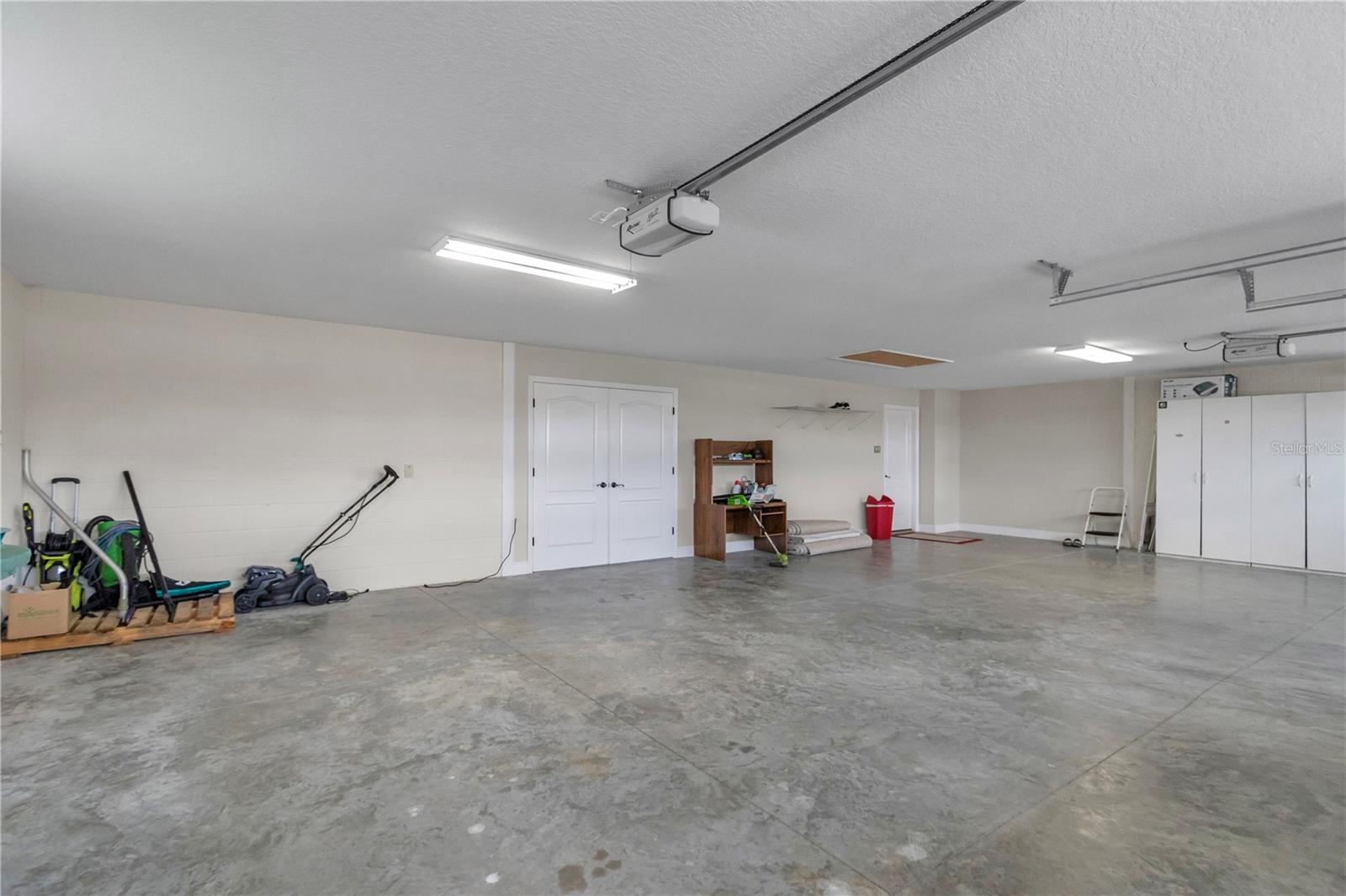 OXFORD OAKS PH 2 - Residential