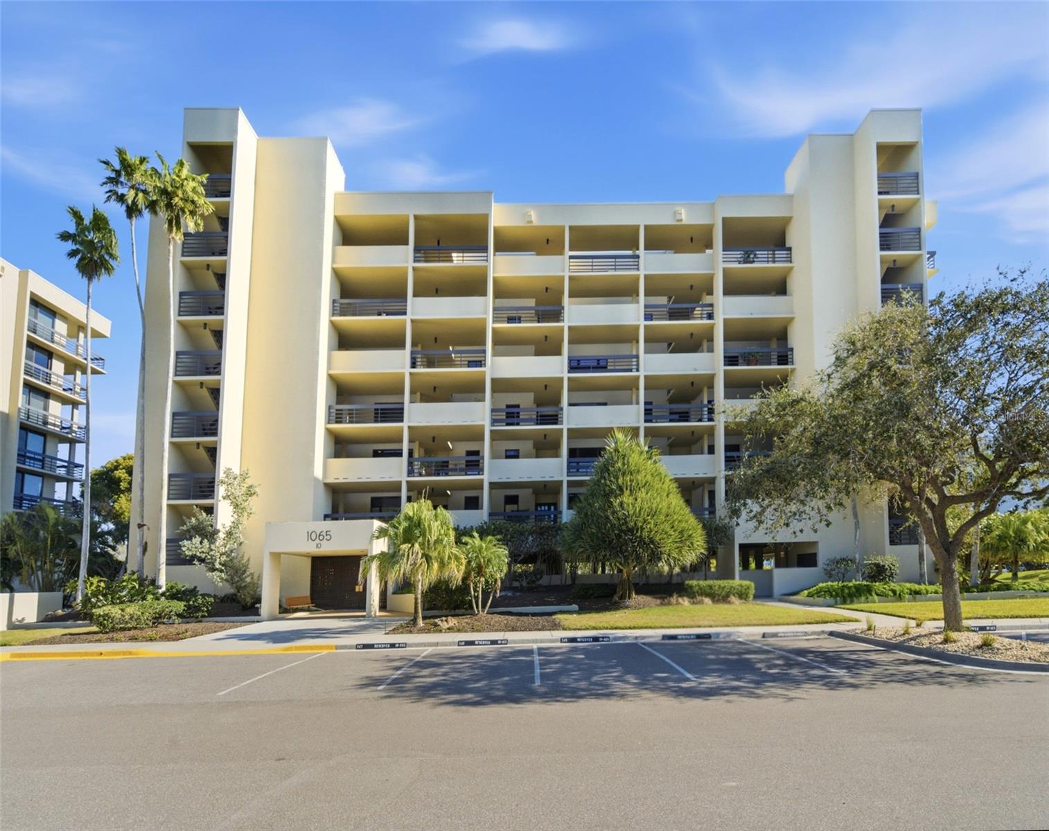 BEACHPLACE III - Residential