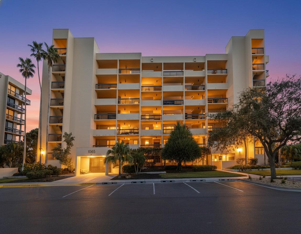 BEACHPLACE III - Residential