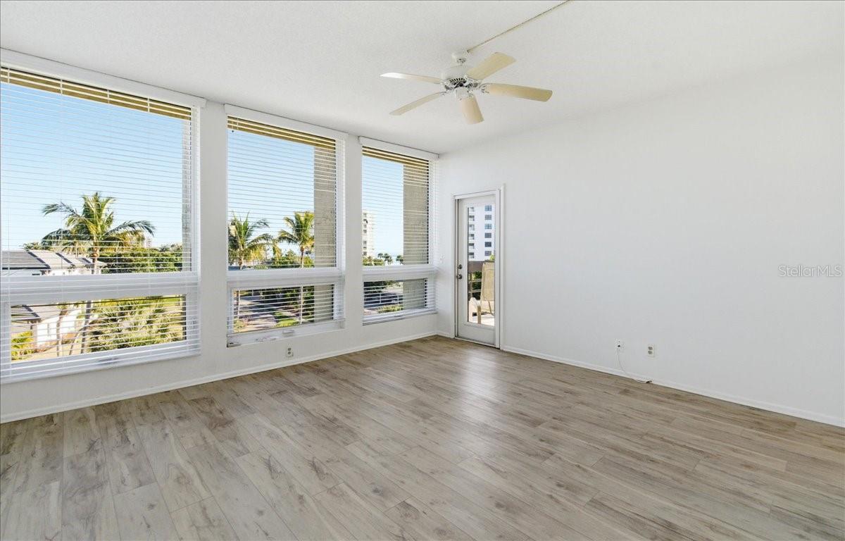 BEACHPLACE III - Residential