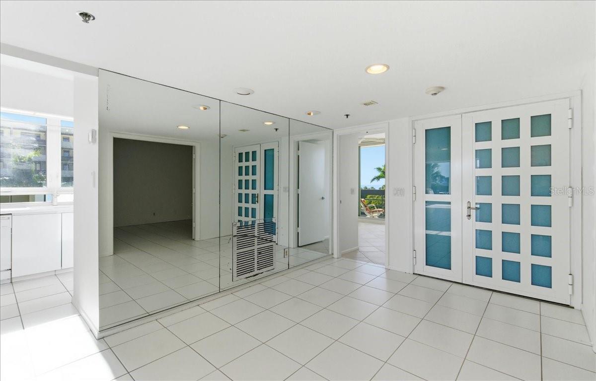 BEACHPLACE III - Residential