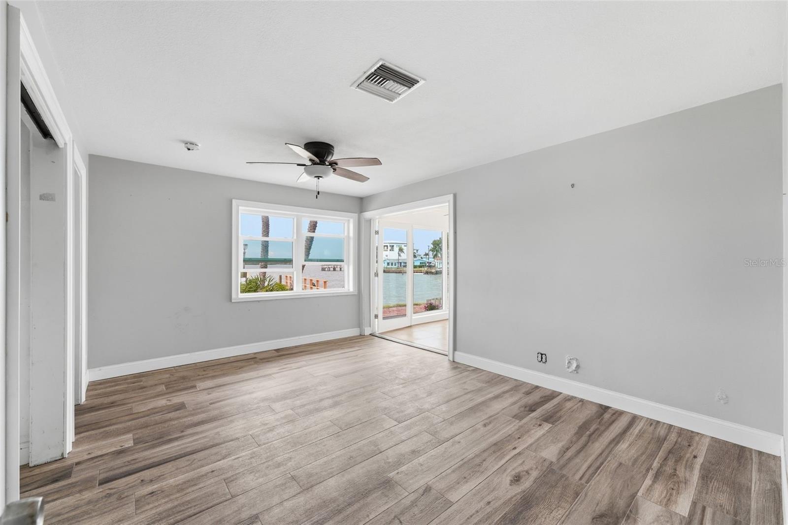 REDINGTON BEACH HOMES 6TH ADD - Residential