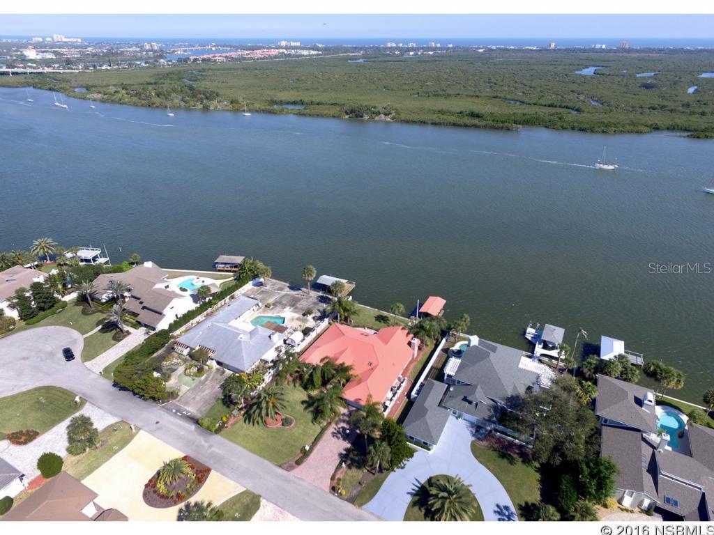Yacht Club Island Estate - Residential