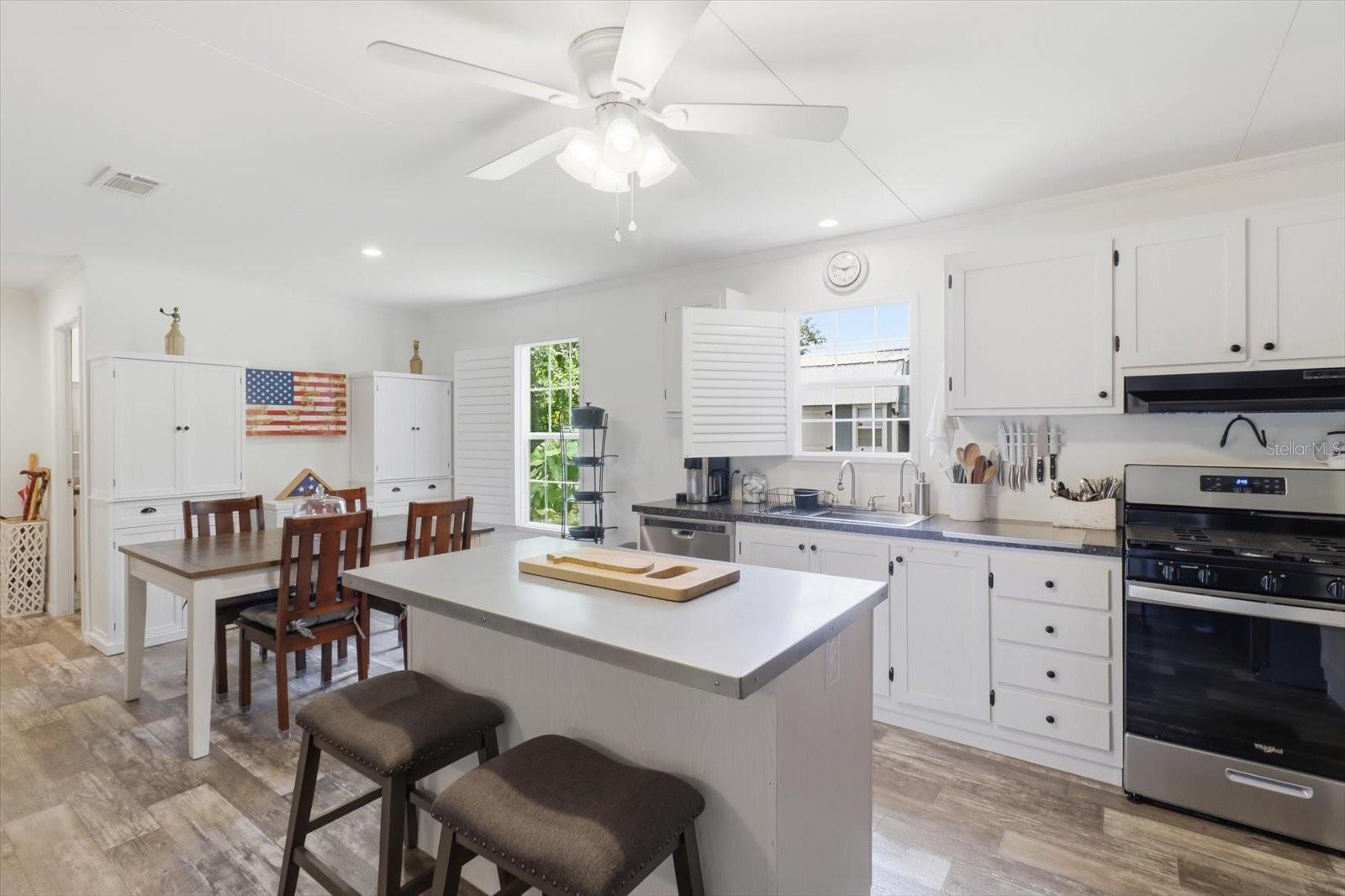 PARSON'S POINT ADDITION TO HERNANDO - Residential