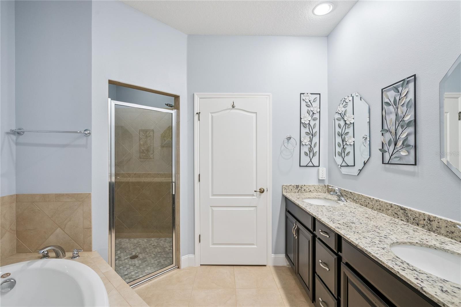 TERRACINA AT LAKE FOREST FIFTH AMD - Residential