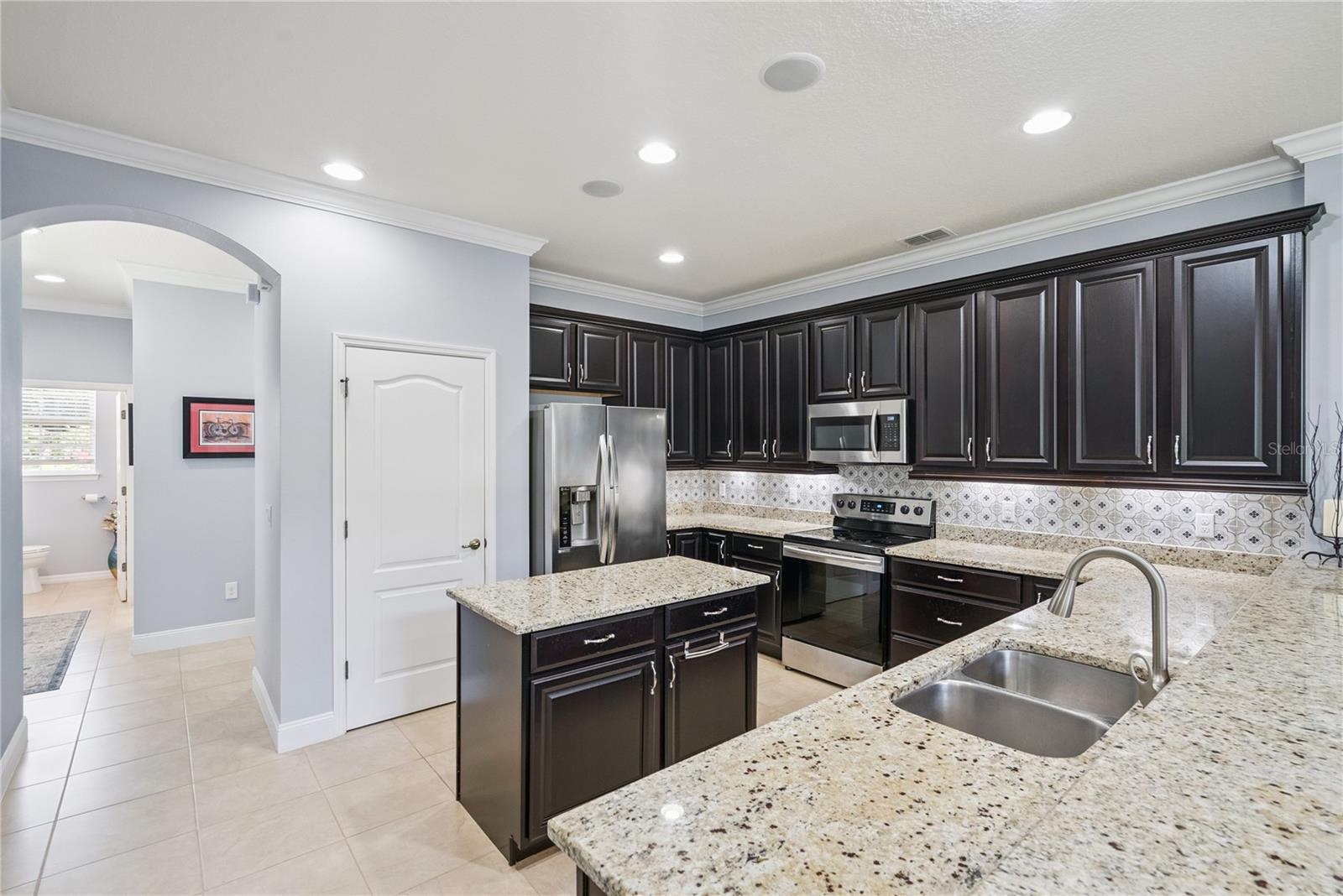 TERRACINA AT LAKE FOREST FIFTH AMD - Residential