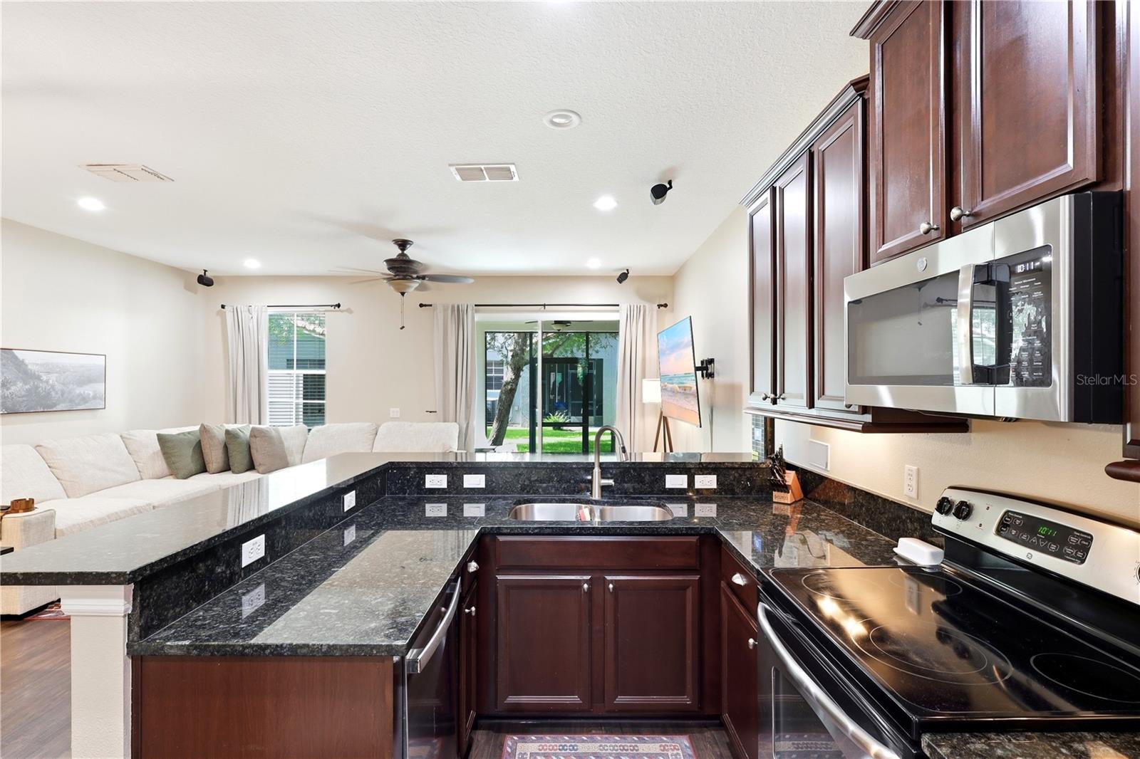 TERRACINA AT LAKE FOREST THIRD AMD - Residential