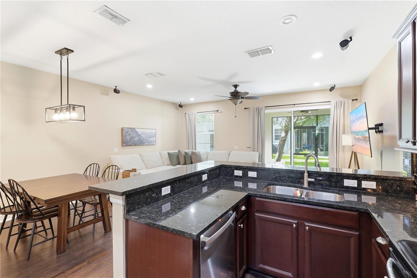 TERRACINA AT LAKE FOREST THIRD AMD - Residential