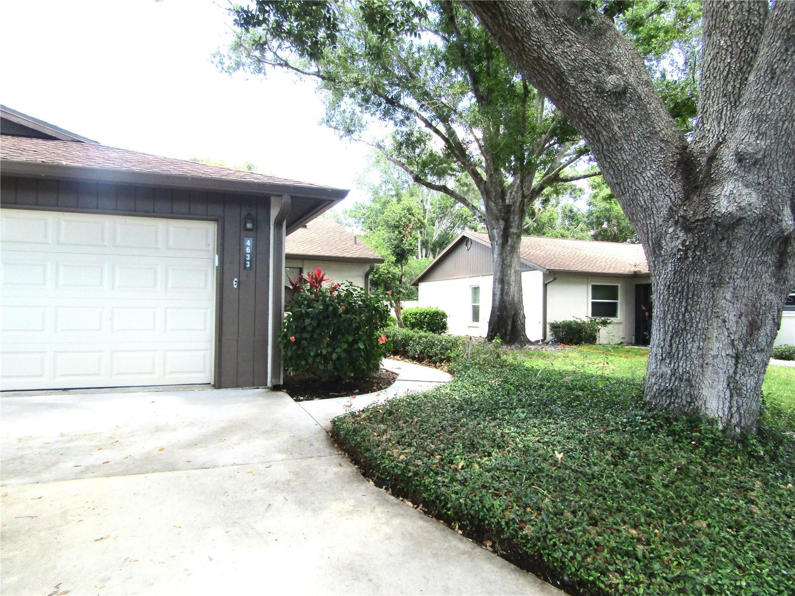 VILLAGE OAKS SEC B - Residential