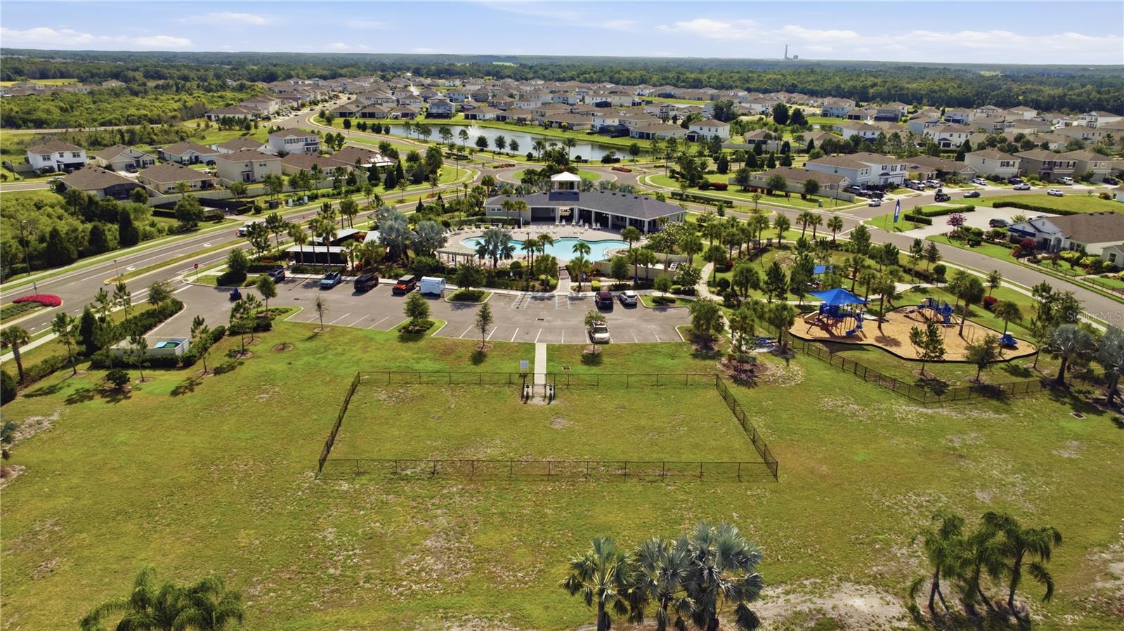 BELLA LAGO - Residential
