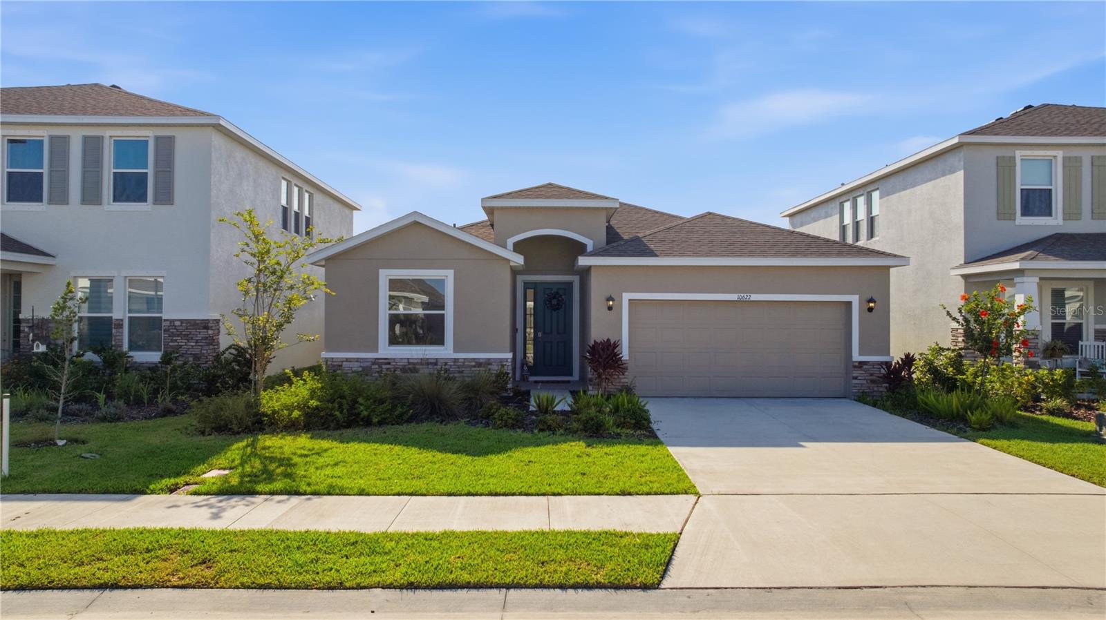 BELLA LAGO - Residential