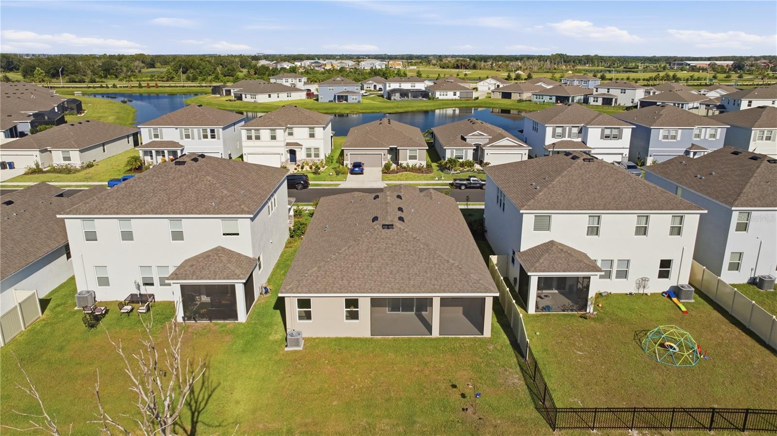 BELLA LAGO - Residential