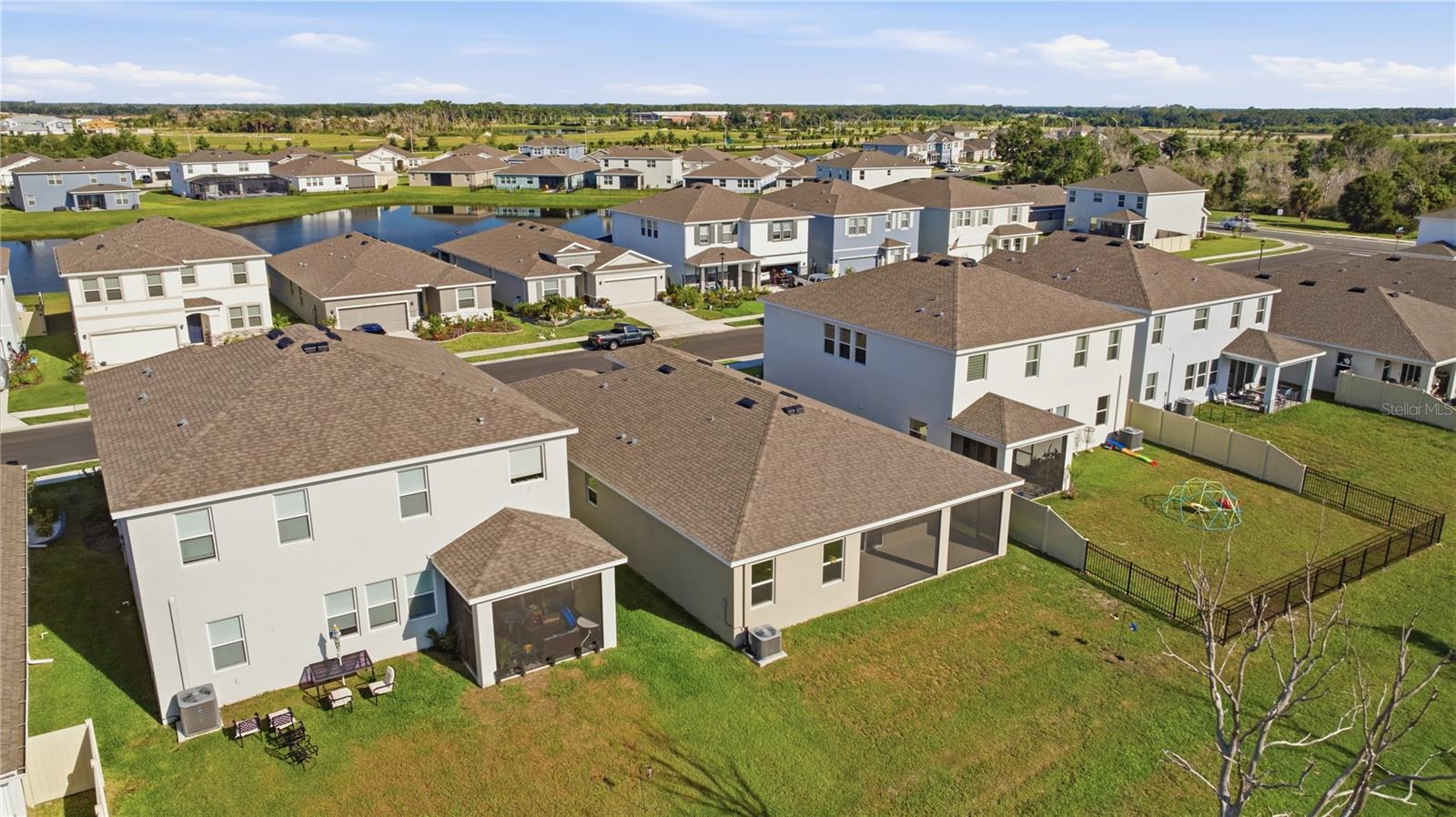 BELLA LAGO - Residential