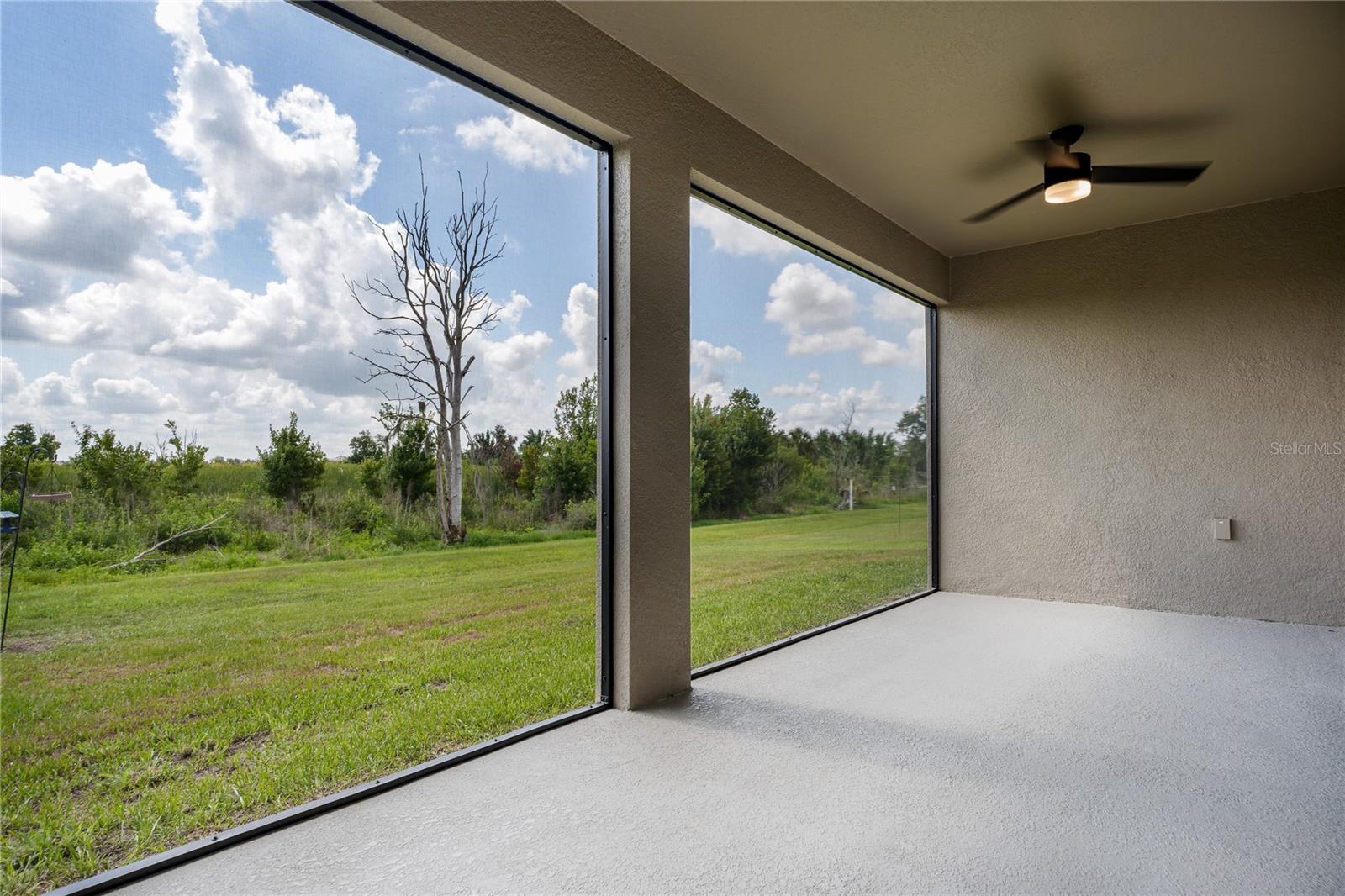 BELLA LAGO - Residential