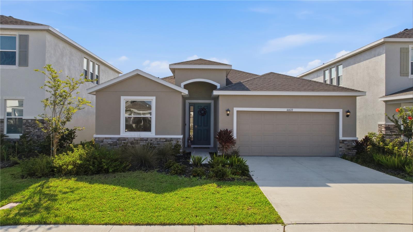 BELLA LAGO - Residential