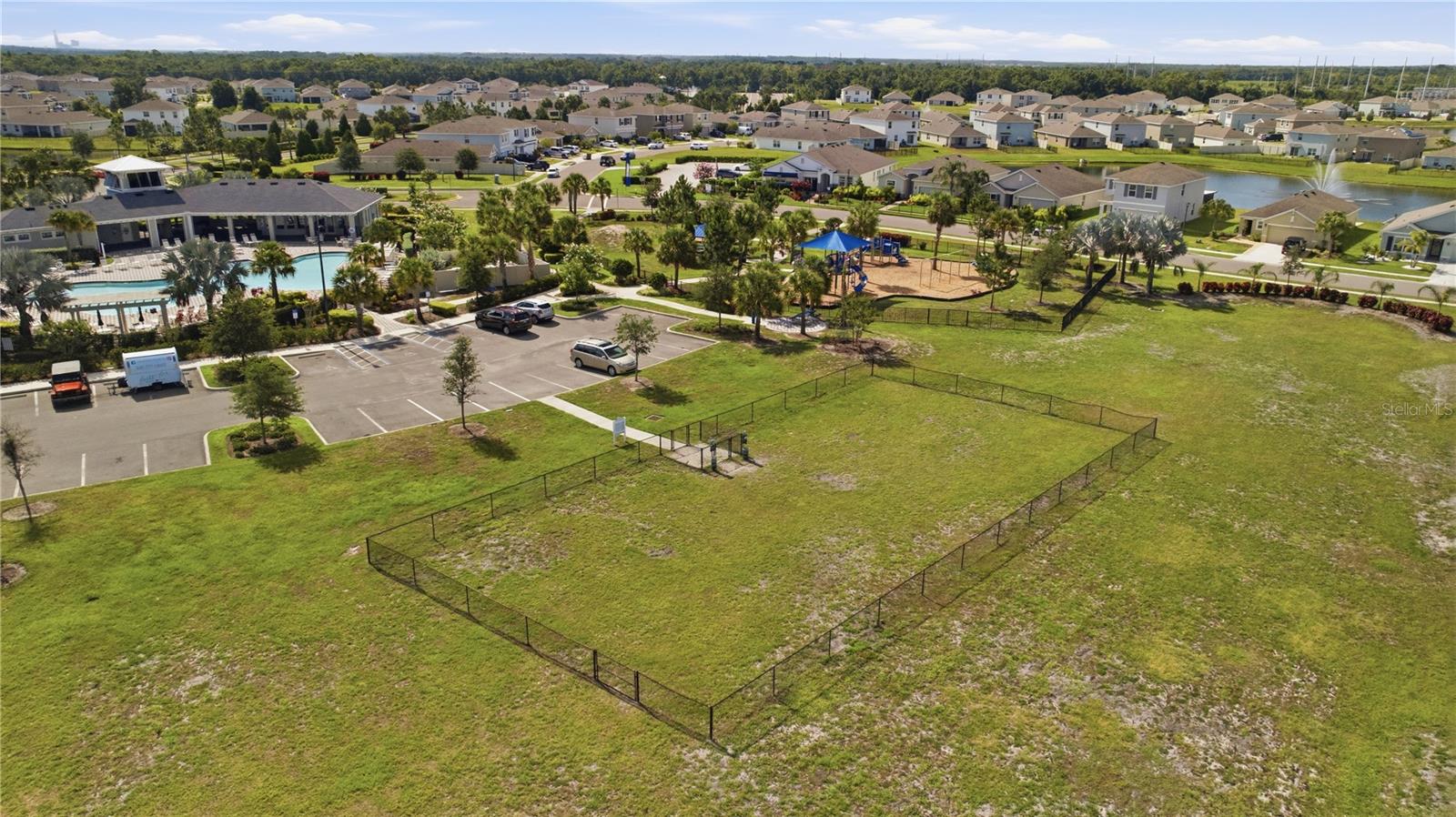 BELLA LAGO - Residential