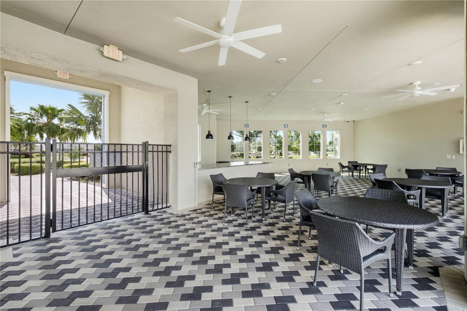 BELLA LAGO - Residential