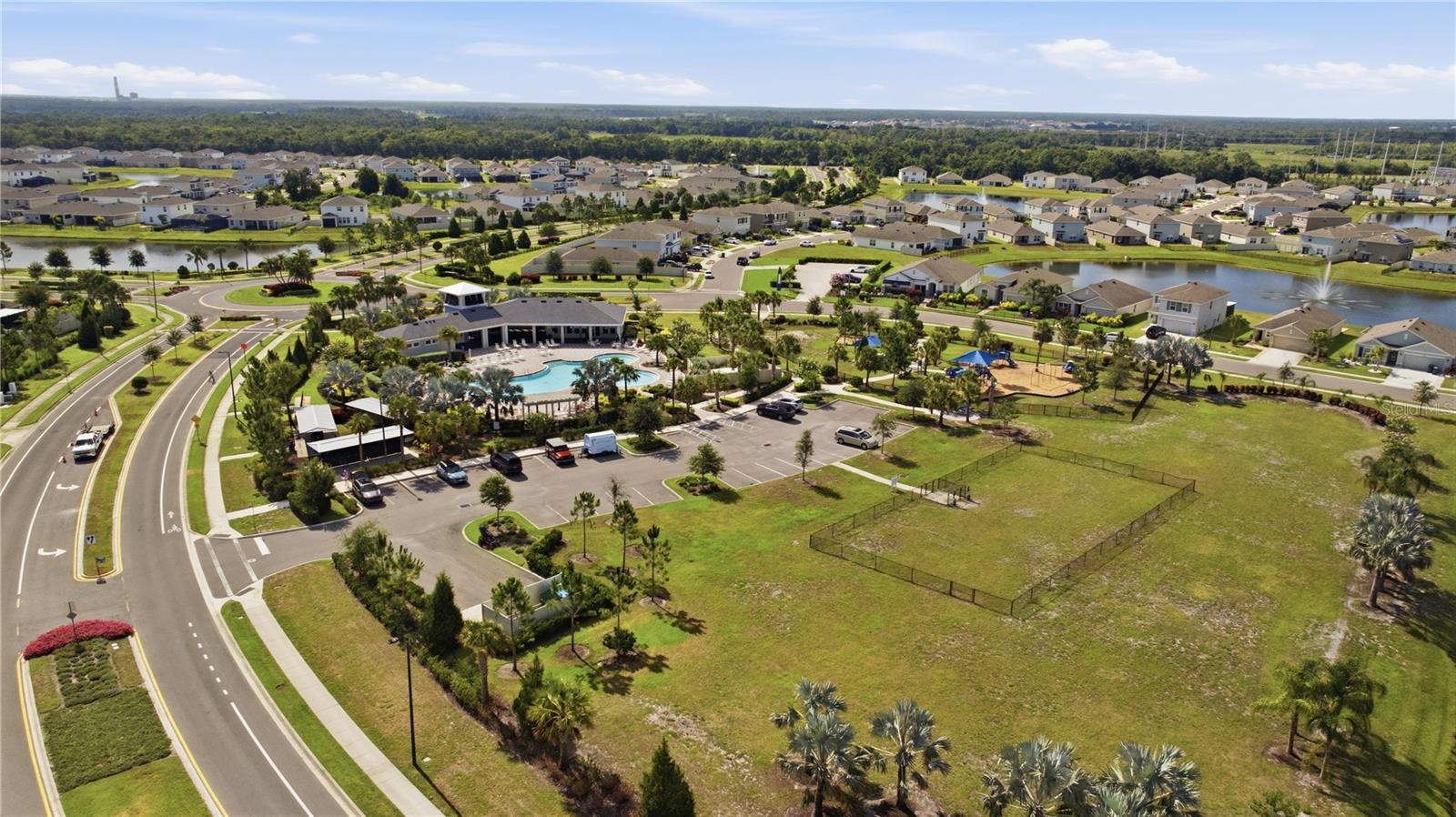 BELLA LAGO - Residential
