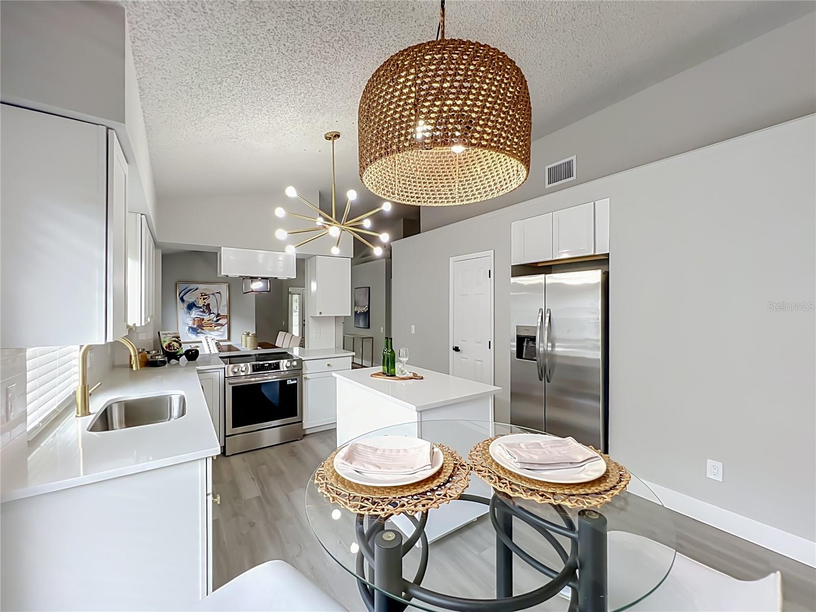 HIGHLANDS OF LAKE MARY - Residential