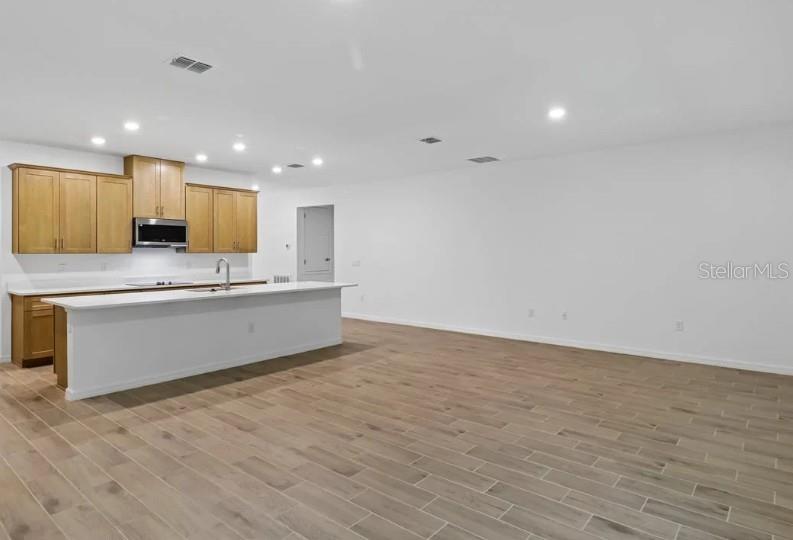 EDGEWATER PARK - Residential