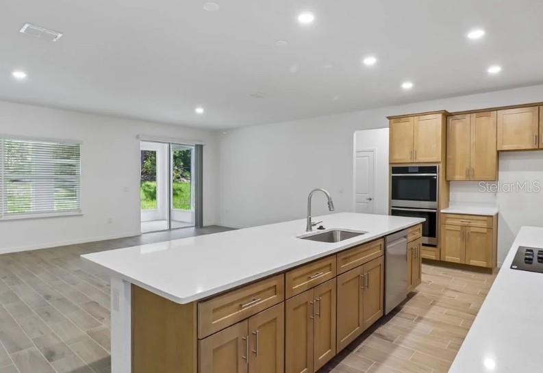 EDGEWATER PARK - Residential