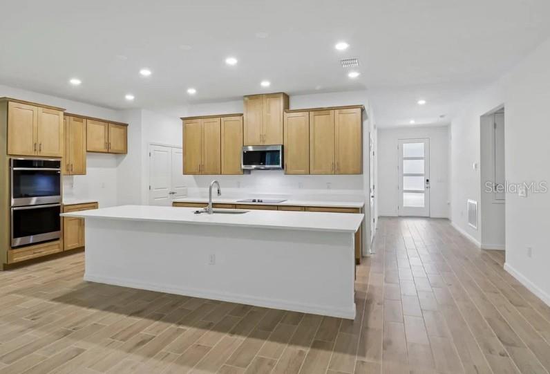EDGEWATER PARK - Residential