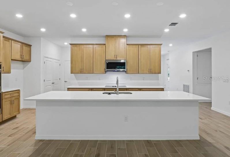 EDGEWATER PARK - Residential