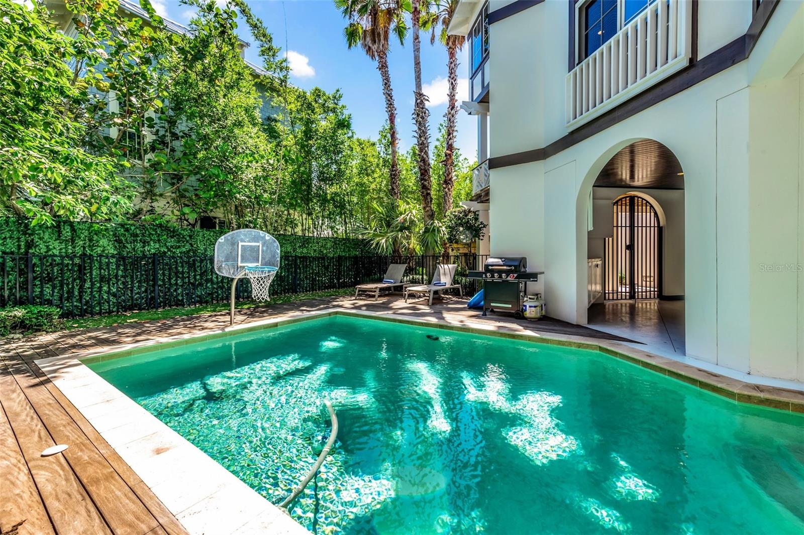 BANYAN TREE ESTATES III - Residential