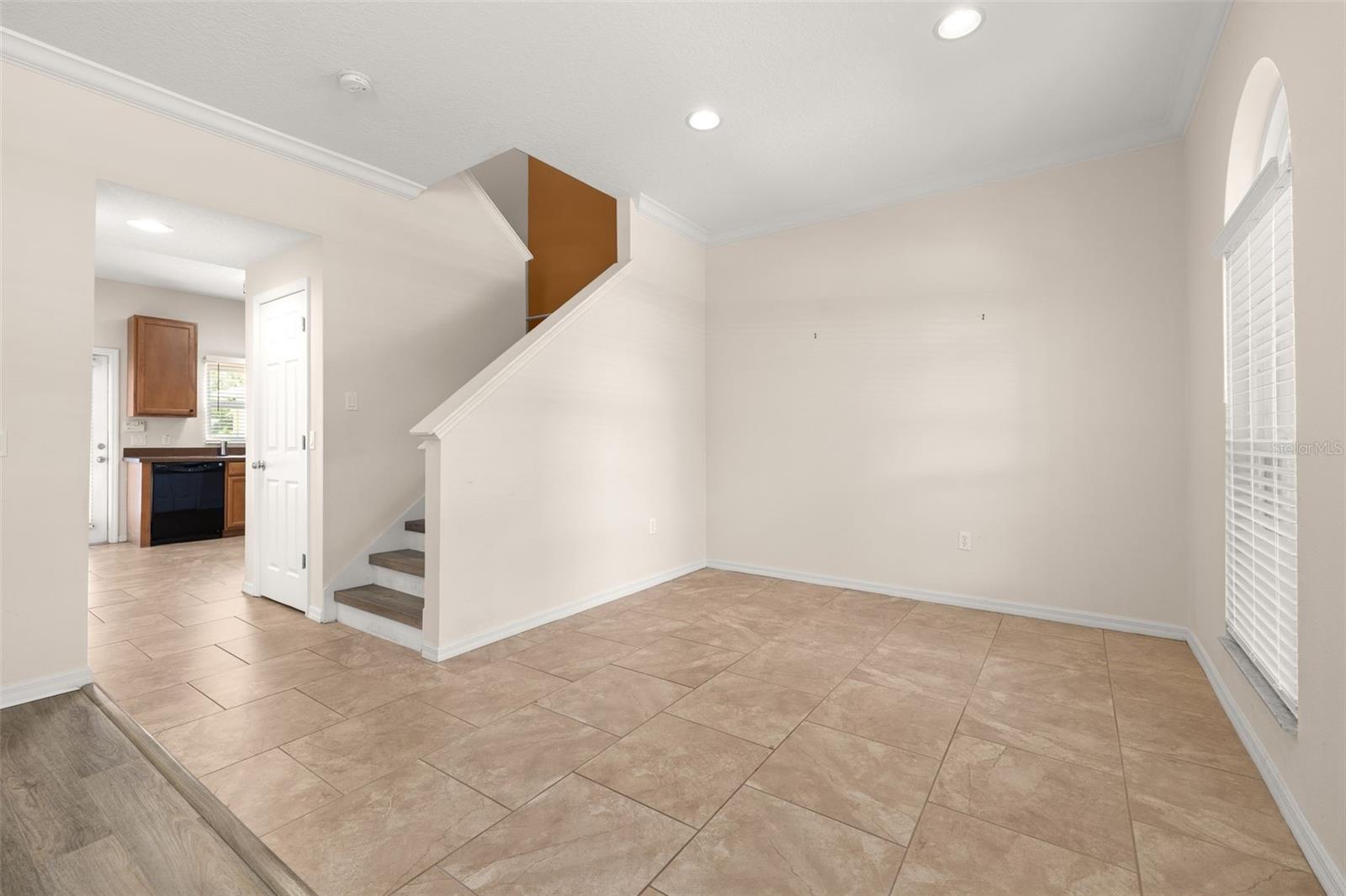TENNYSON PK/SUMMERPORT - Residential