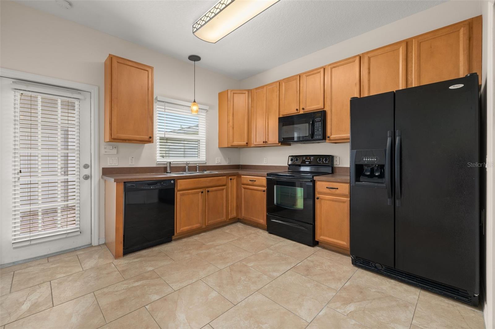TENNYSON PK/SUMMERPORT - Residential