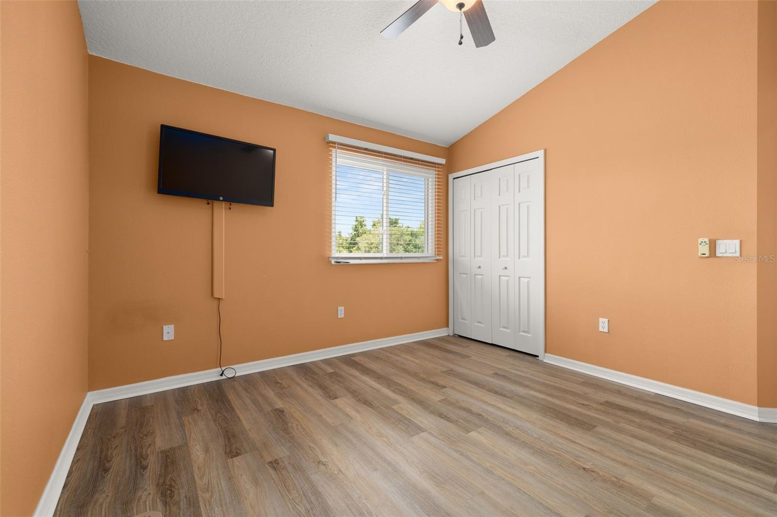 TENNYSON PK/SUMMERPORT - Residential
