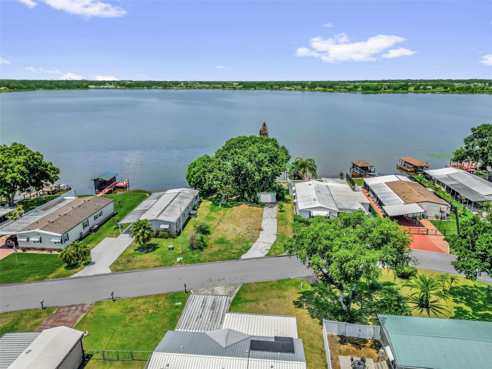 LAKE MARIANA ACRES - Land