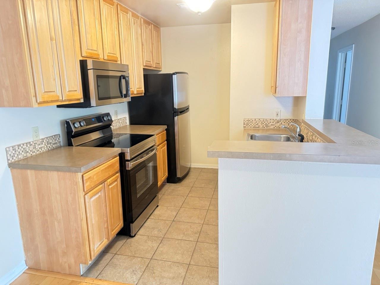 CENTRAL PARK METROWEST CONDO - Residential
