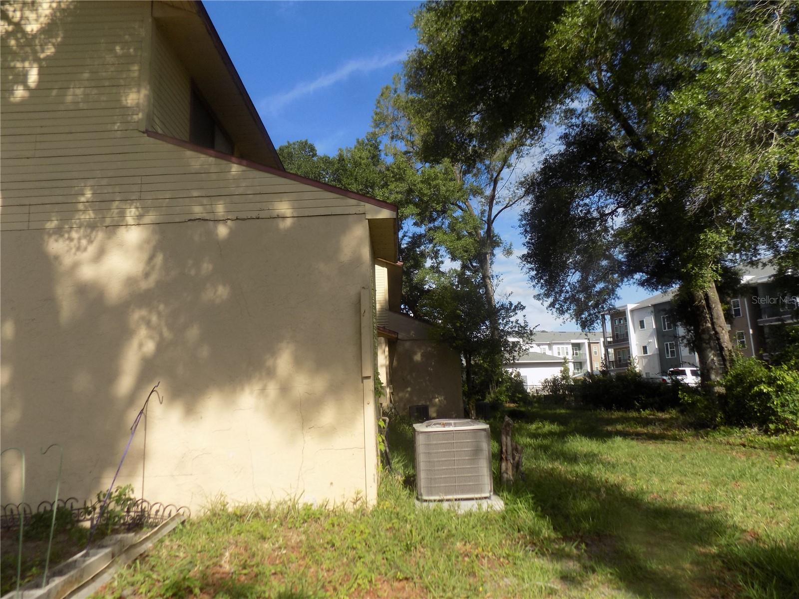SUGARFOOT OAKS - Residential Income