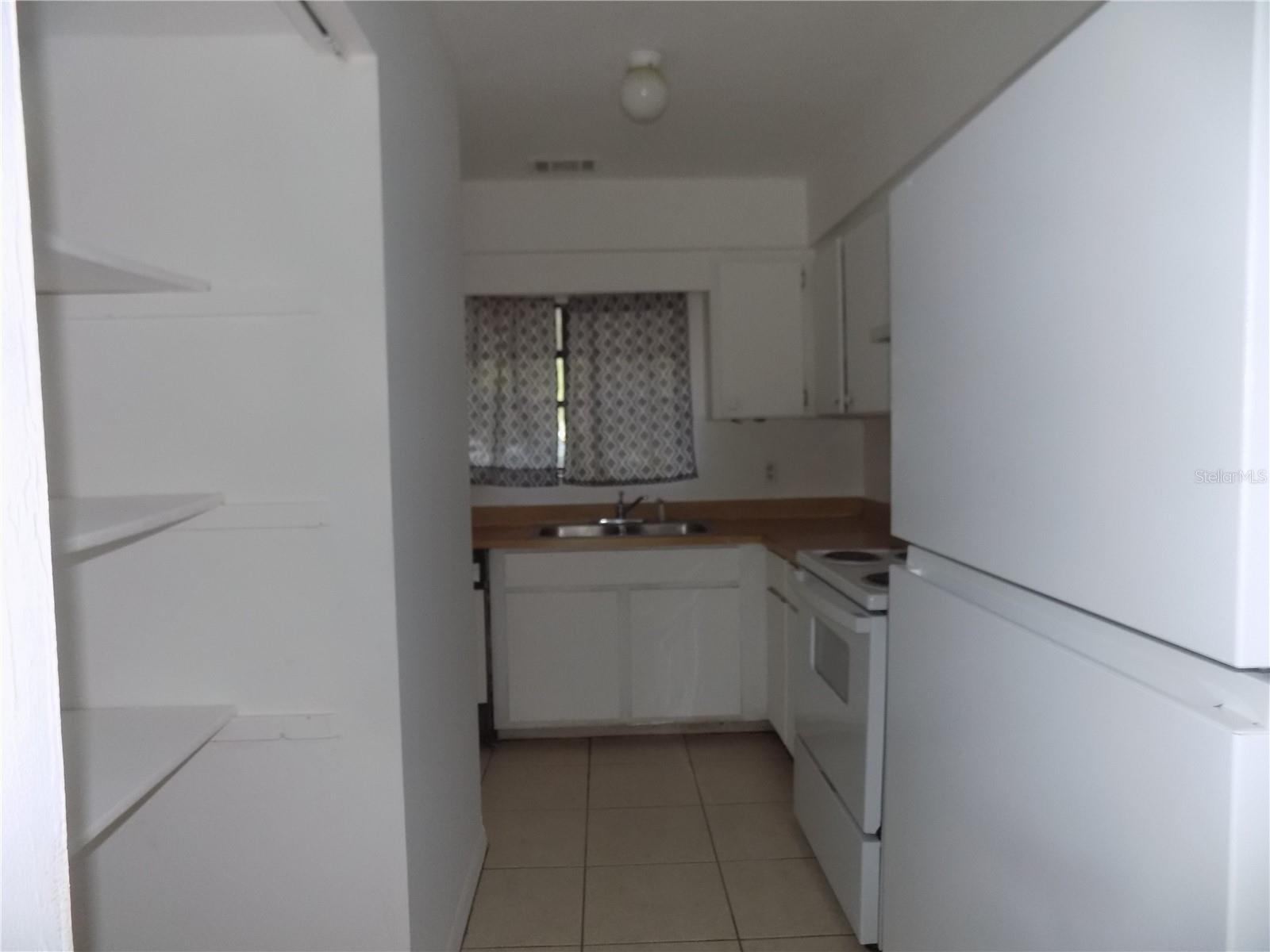 SUGARFOOT OAKS - Residential Income