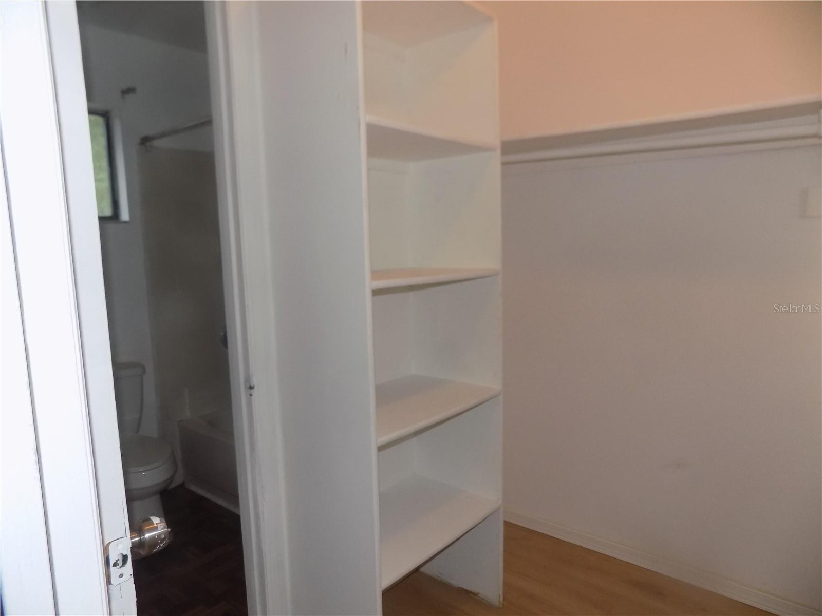 SUGARFOOT OAKS - Residential Income