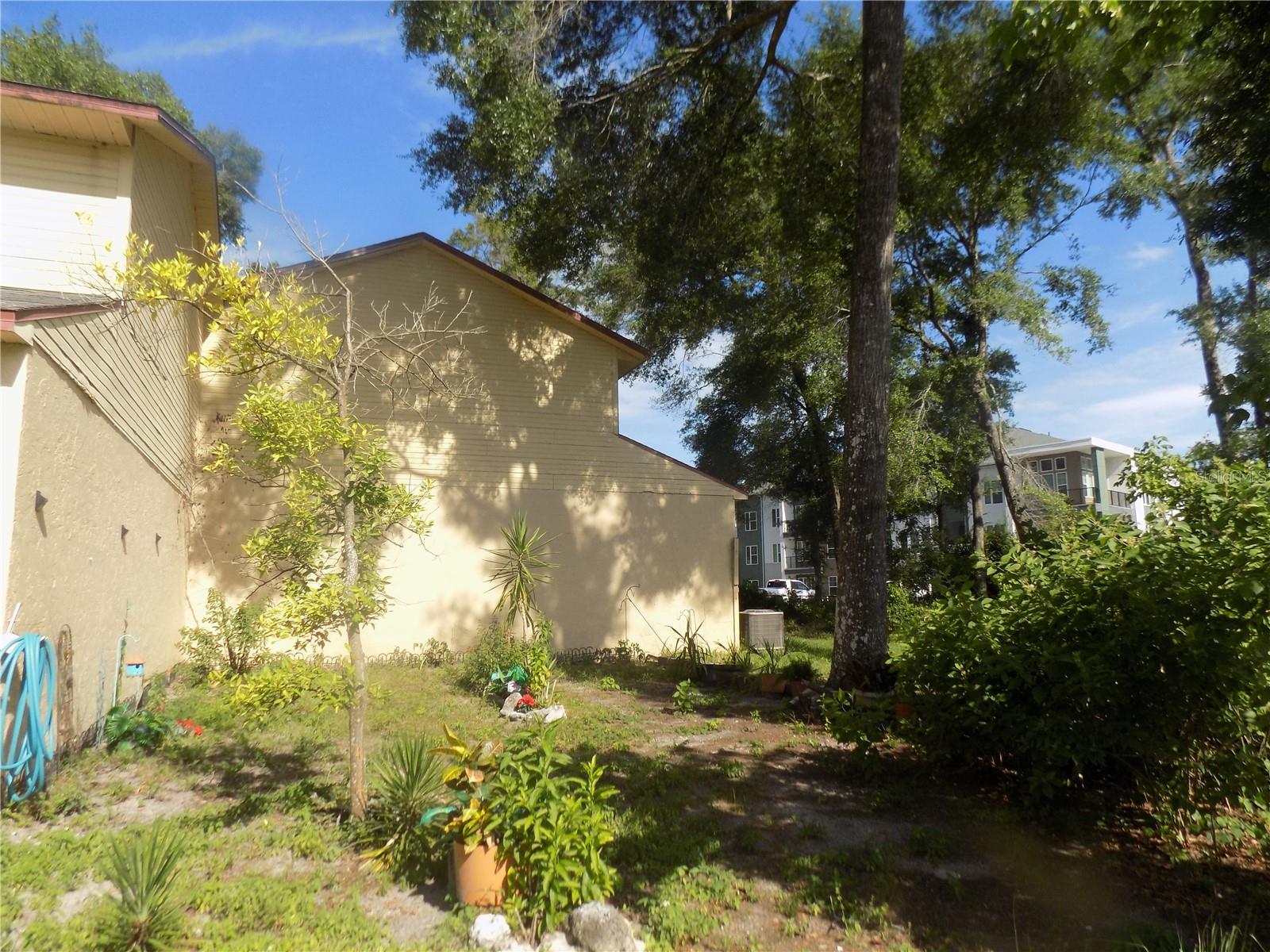 SUGARFOOT OAKS - Residential Income