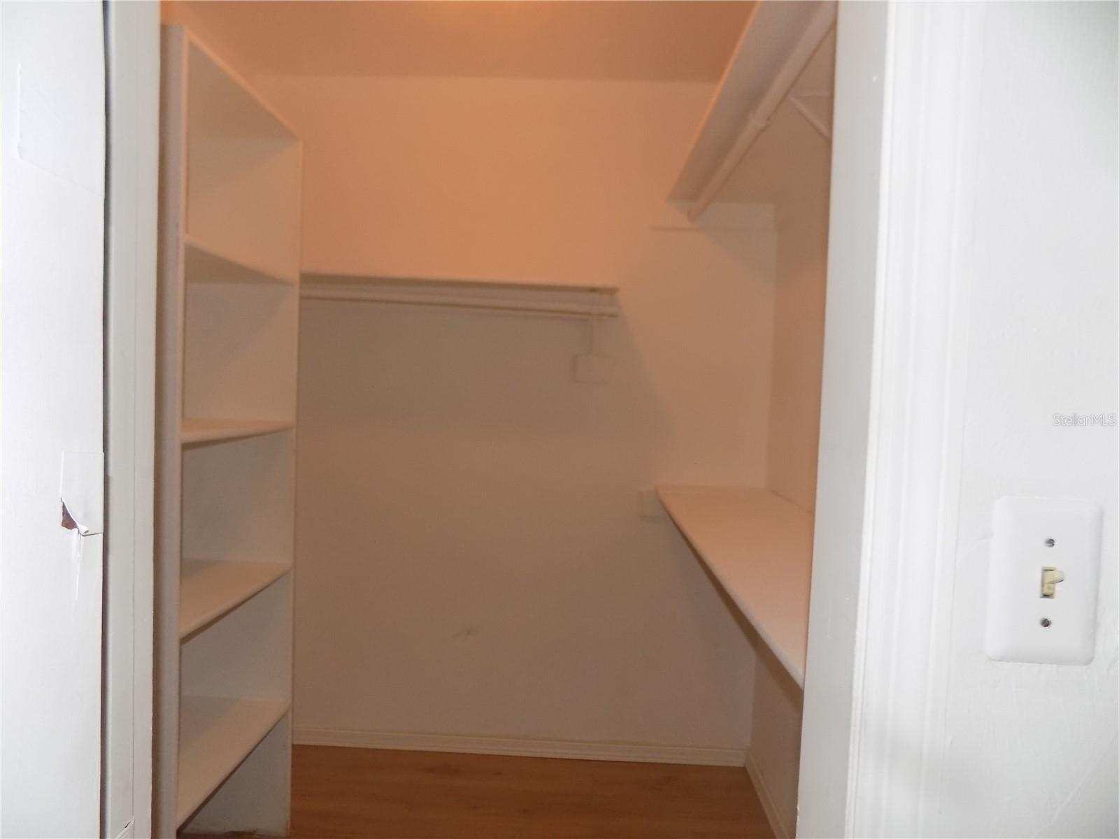 SUGARFOOT OAKS - Residential Income