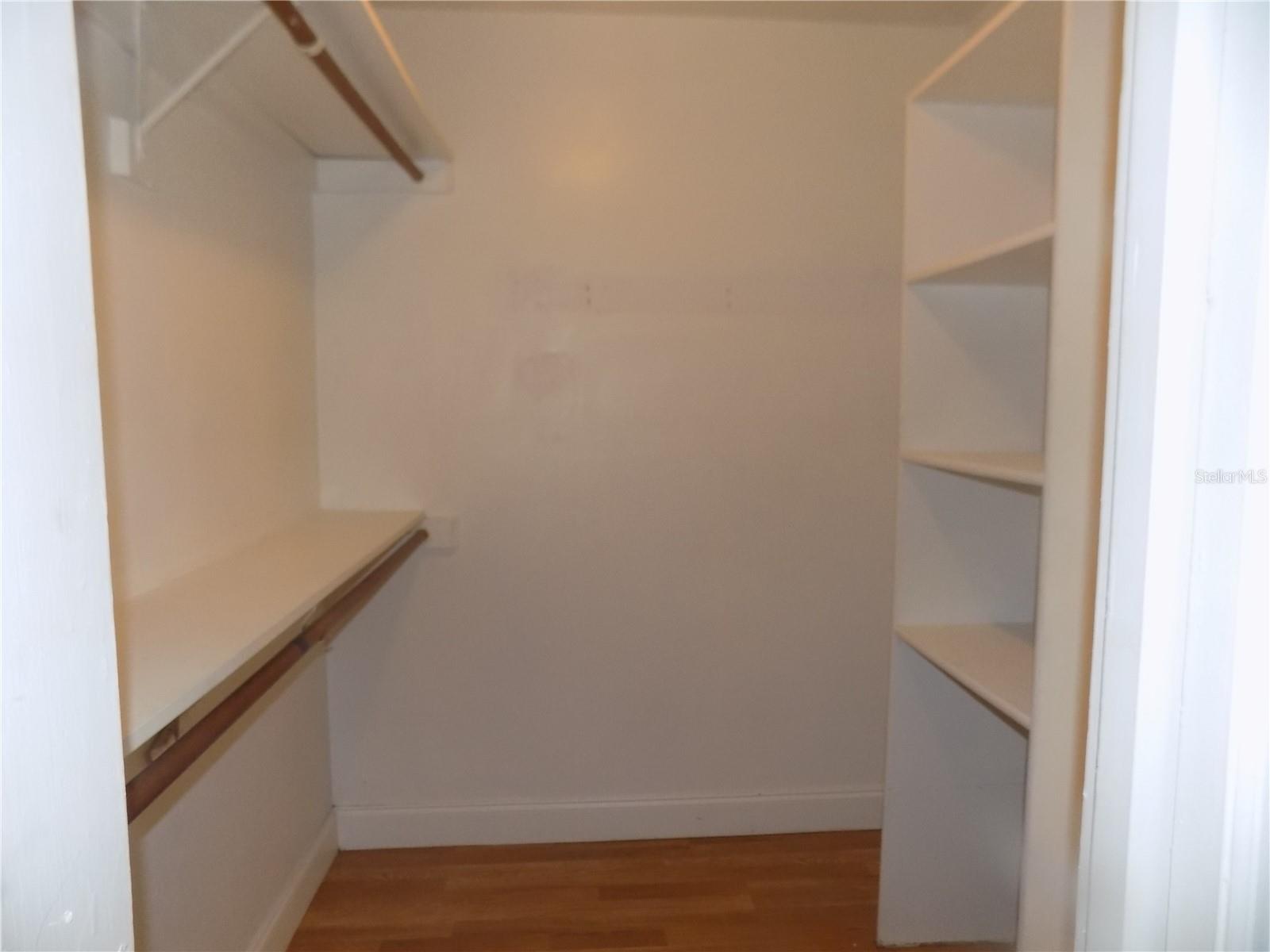 SUGARFOOT OAKS - Residential Income