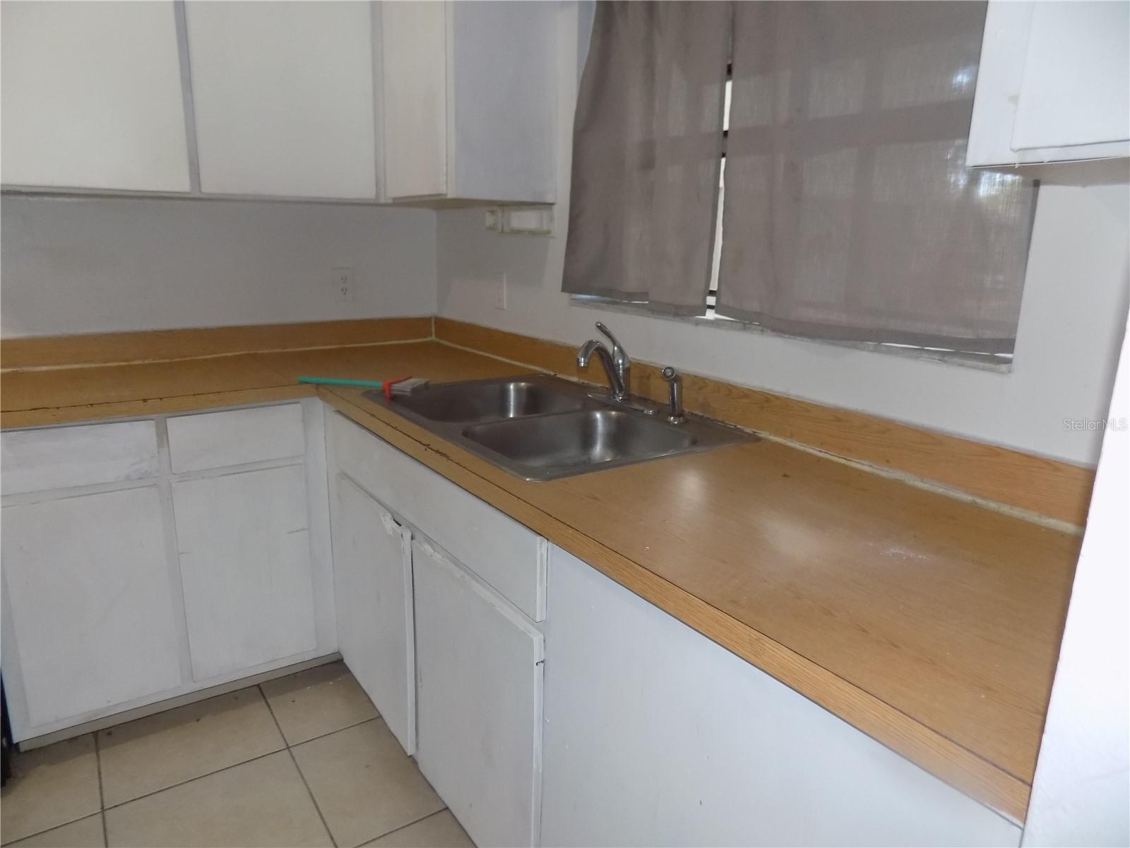 SUGARFOOT OAKS - Residential Income