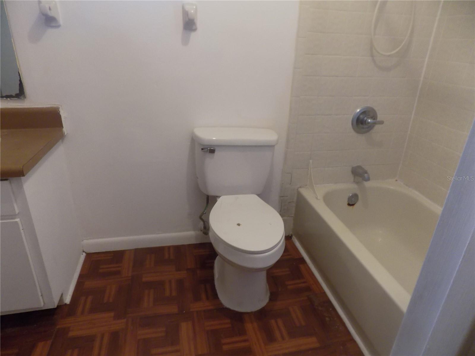SUGARFOOT OAKS - Residential Income