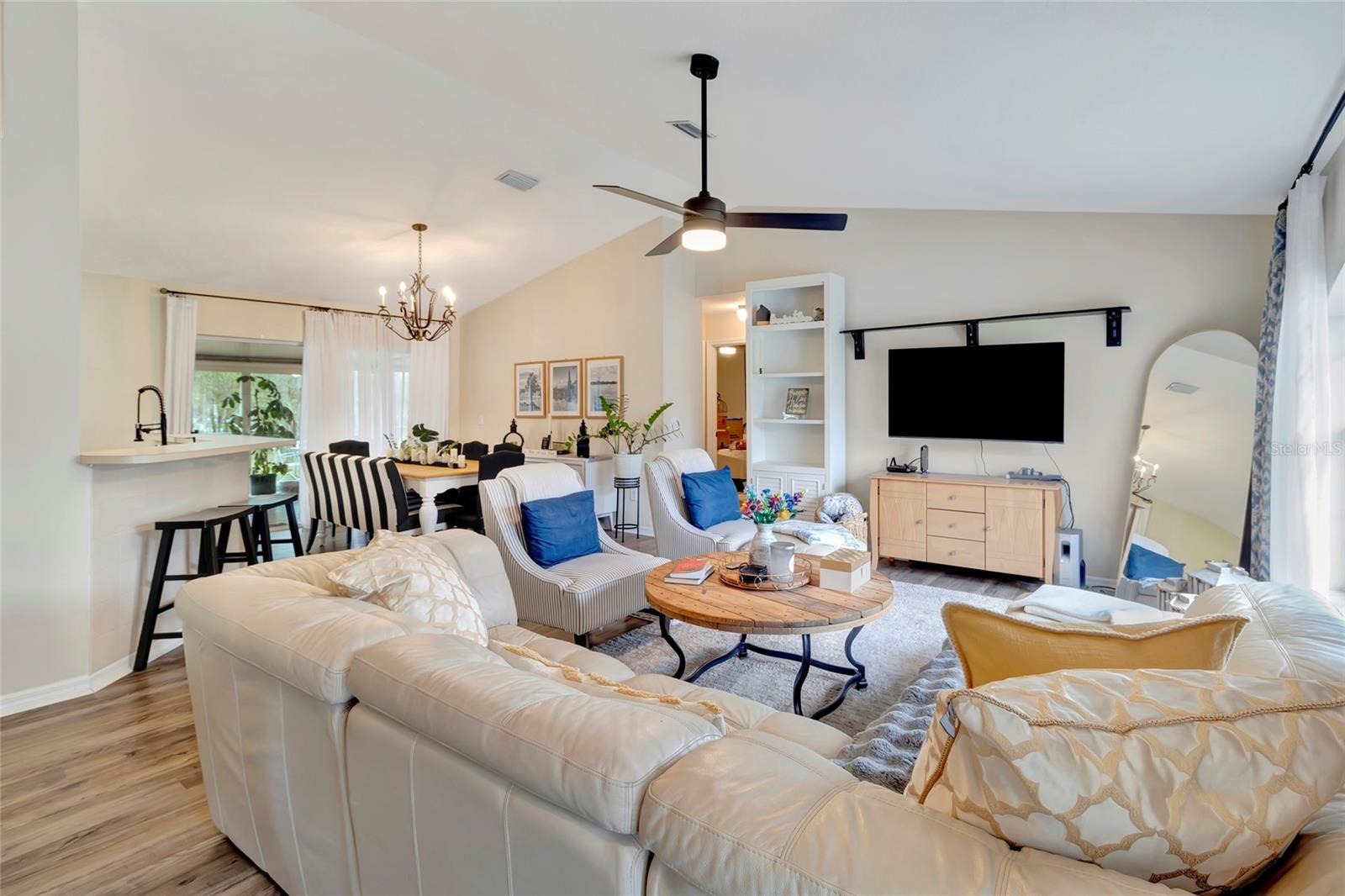 WEDGEWOOD CLUB 7TH ADD - Residential