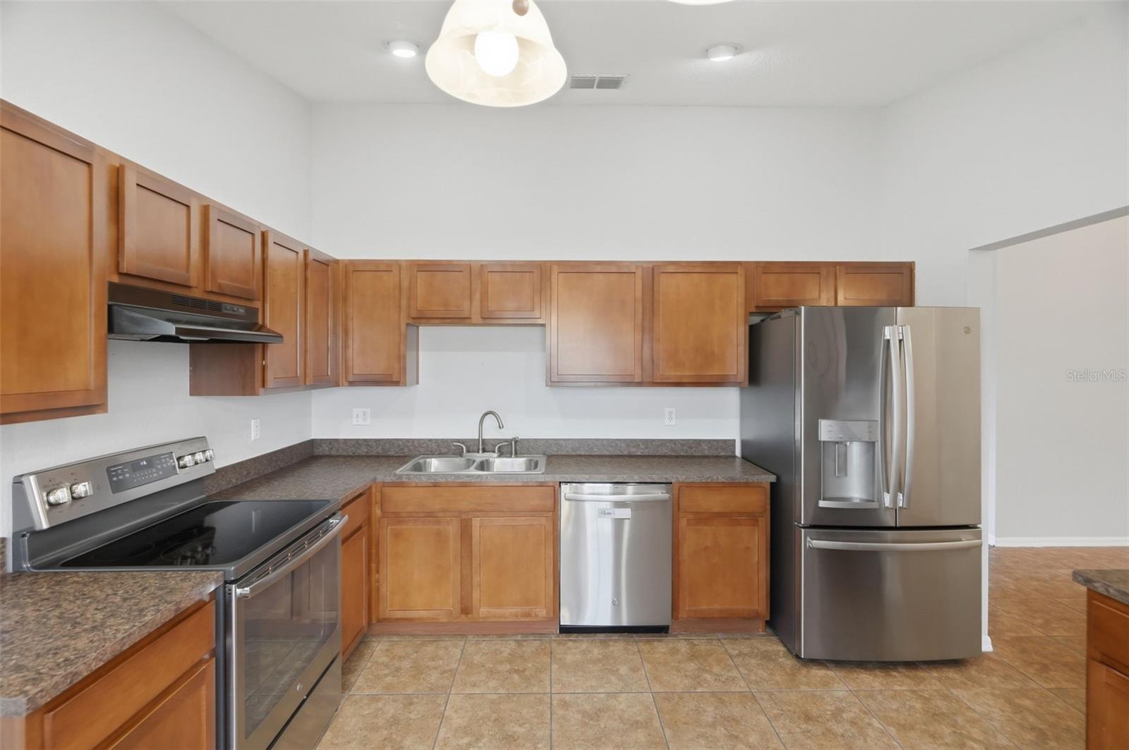 ENCLAVE AT IMPERIAL LAKES - Residential