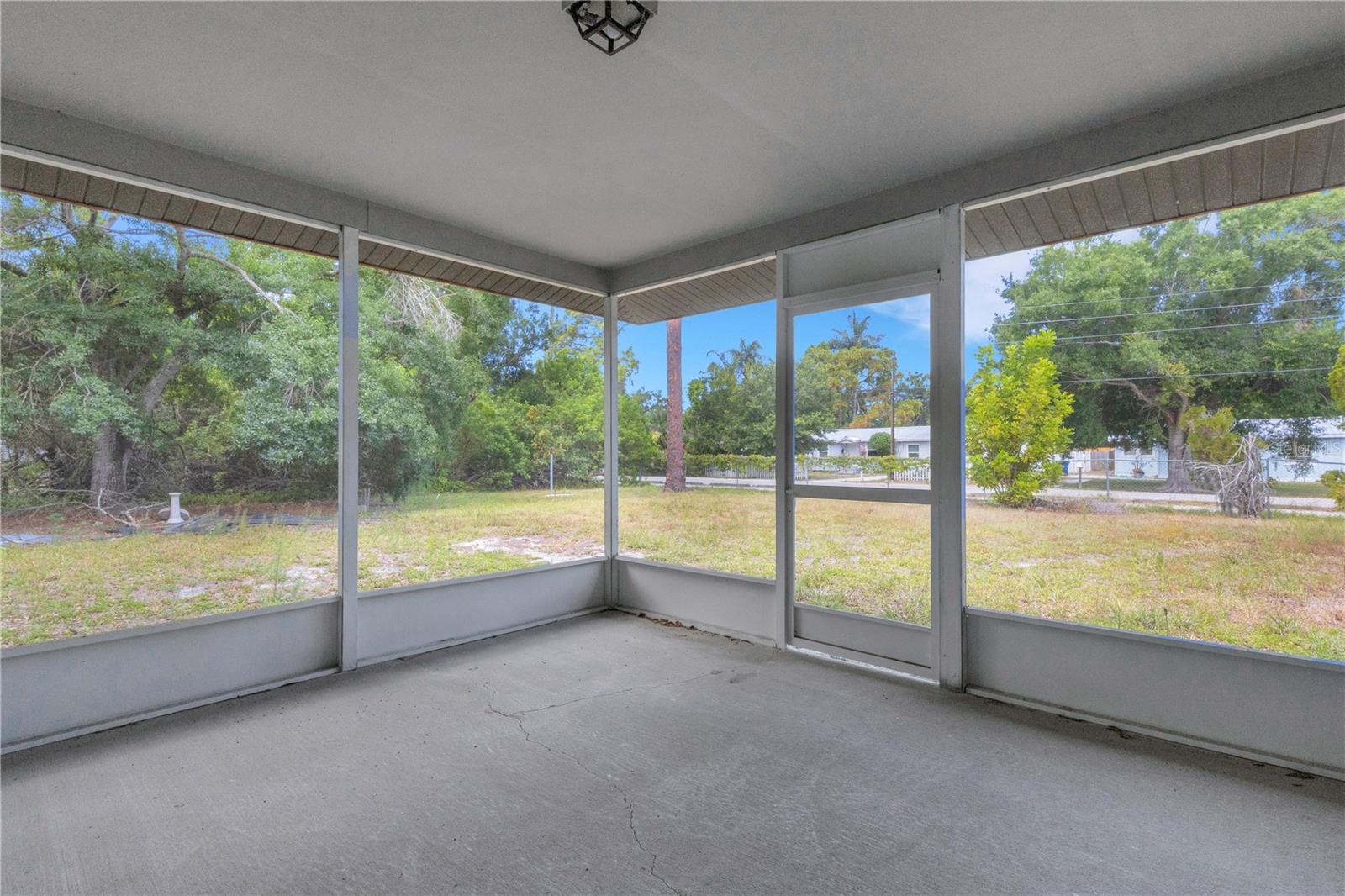 LORRAINE PARK - Residential