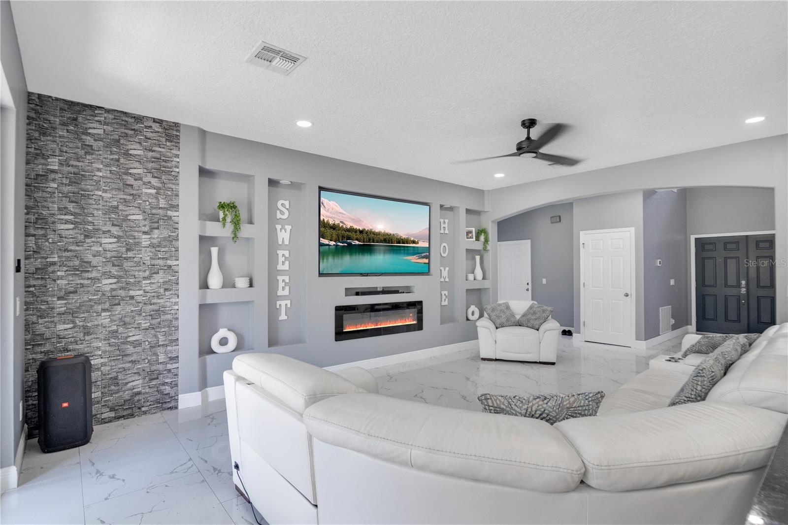 TIVOLI WOODS VILLAGE C 51 84 - Residential