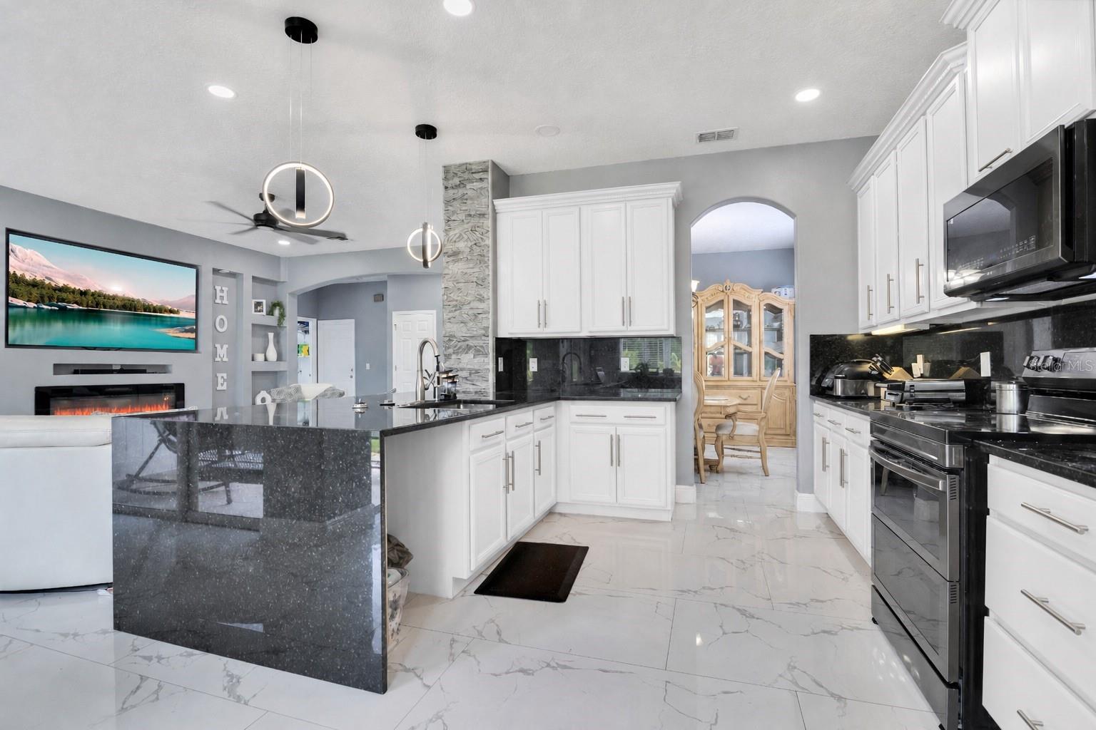 TIVOLI WOODS VILLAGE C 51 84 - Residential